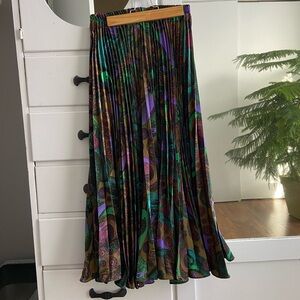 Colorful Pleated Women's Skirt with Peafowl design One Size Made in France
